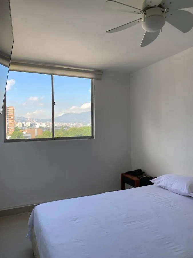 Apartaestudio El Poblado Aparthotel Medellin 0*,